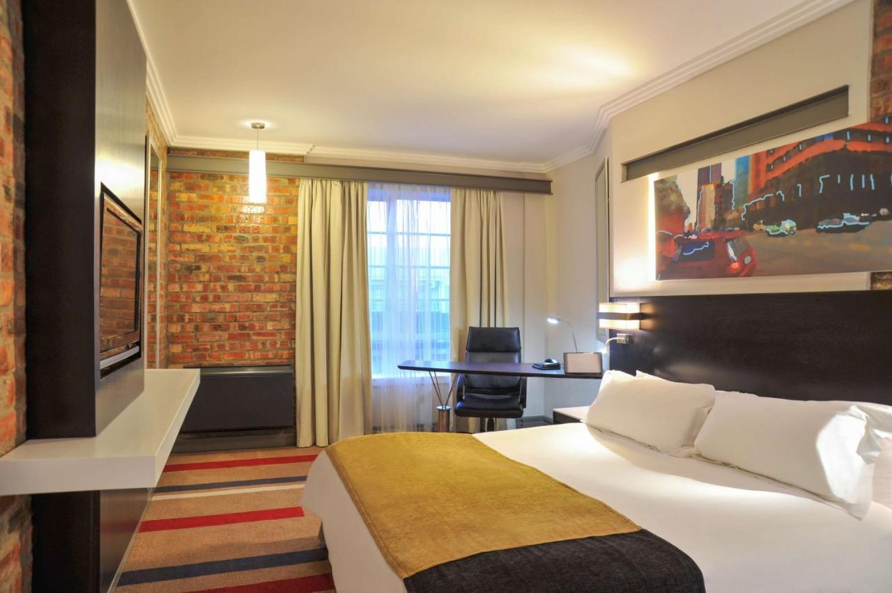 Hotel Garden Court Victoria Junction 4*